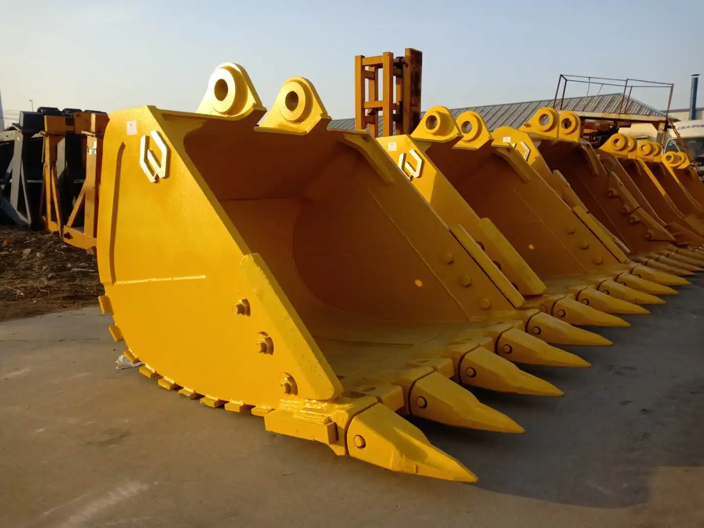 How to make excavator bucket?